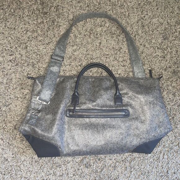 DSW Weekender Travel Tote Bag - Grey - Picture 3 of 13